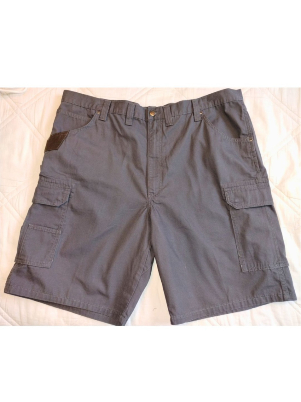 Gray Wrangler RIGGS Workwear Ripstop Ranger Cargo Shorts (Waist 44)